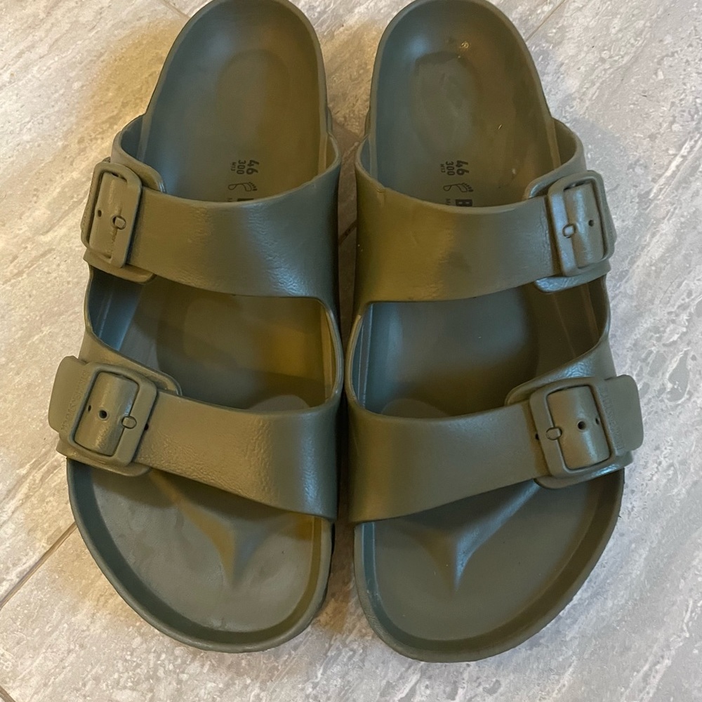 Birkenstock ArIzona EVA in khaki